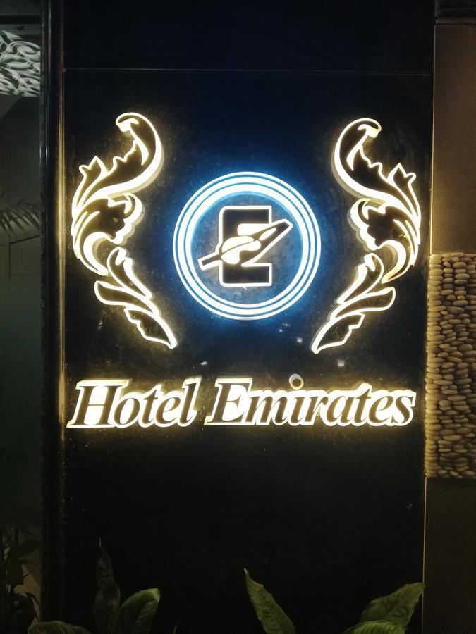 Hotel Emirates Calcuta Exterior foto